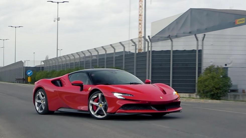 Γιατί η Lamborghini τεστάρει (ξανά) τη Ferrari SF90;